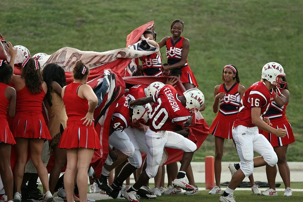 Friday Night Lights for Beginners: How to Follow Rowan High School Football This Season